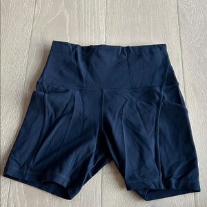 Lululemon align high rise short with pocket 6" inseam
